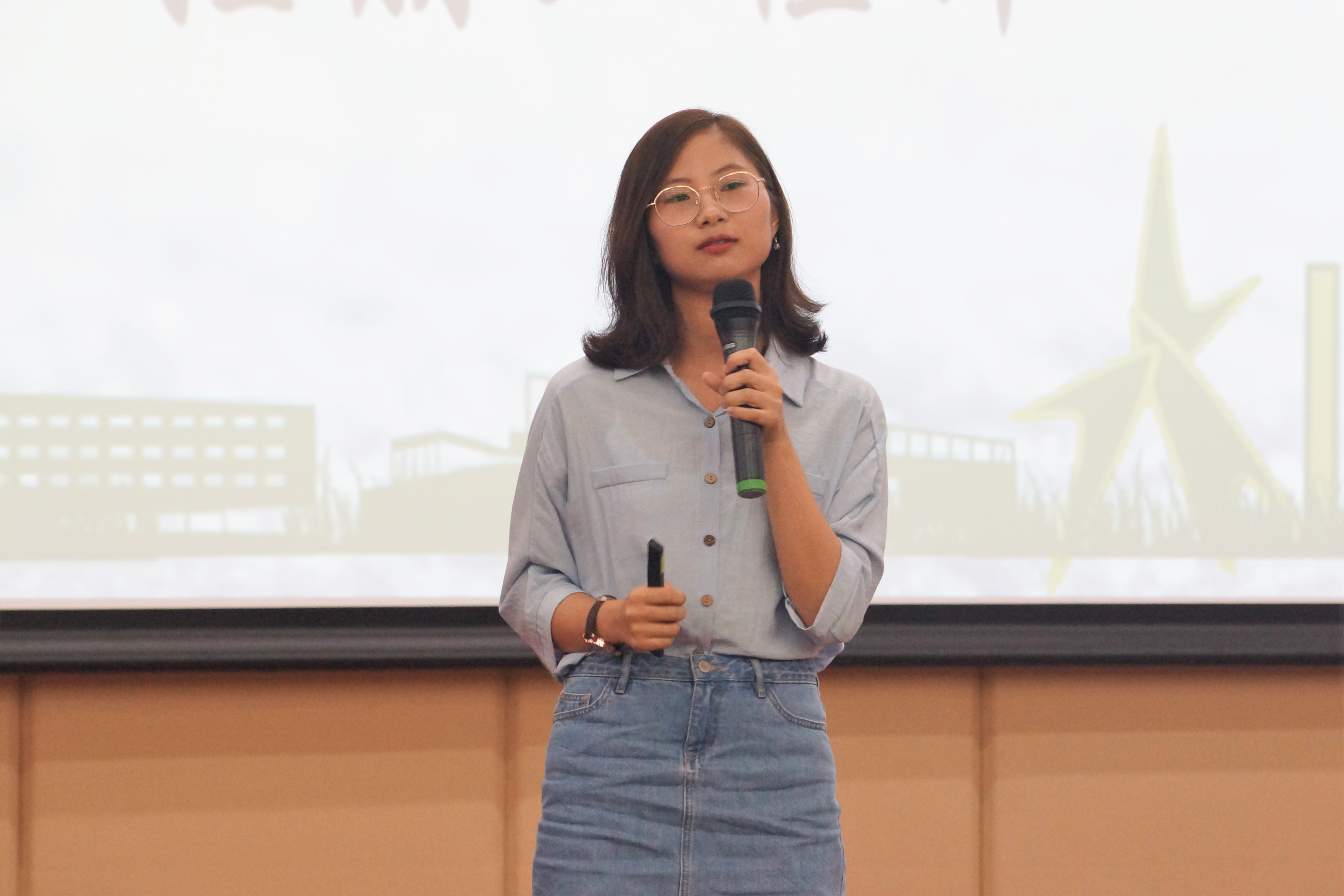 日本女优a片
举办学长-学习经验-生活技巧-分享会4.jpg