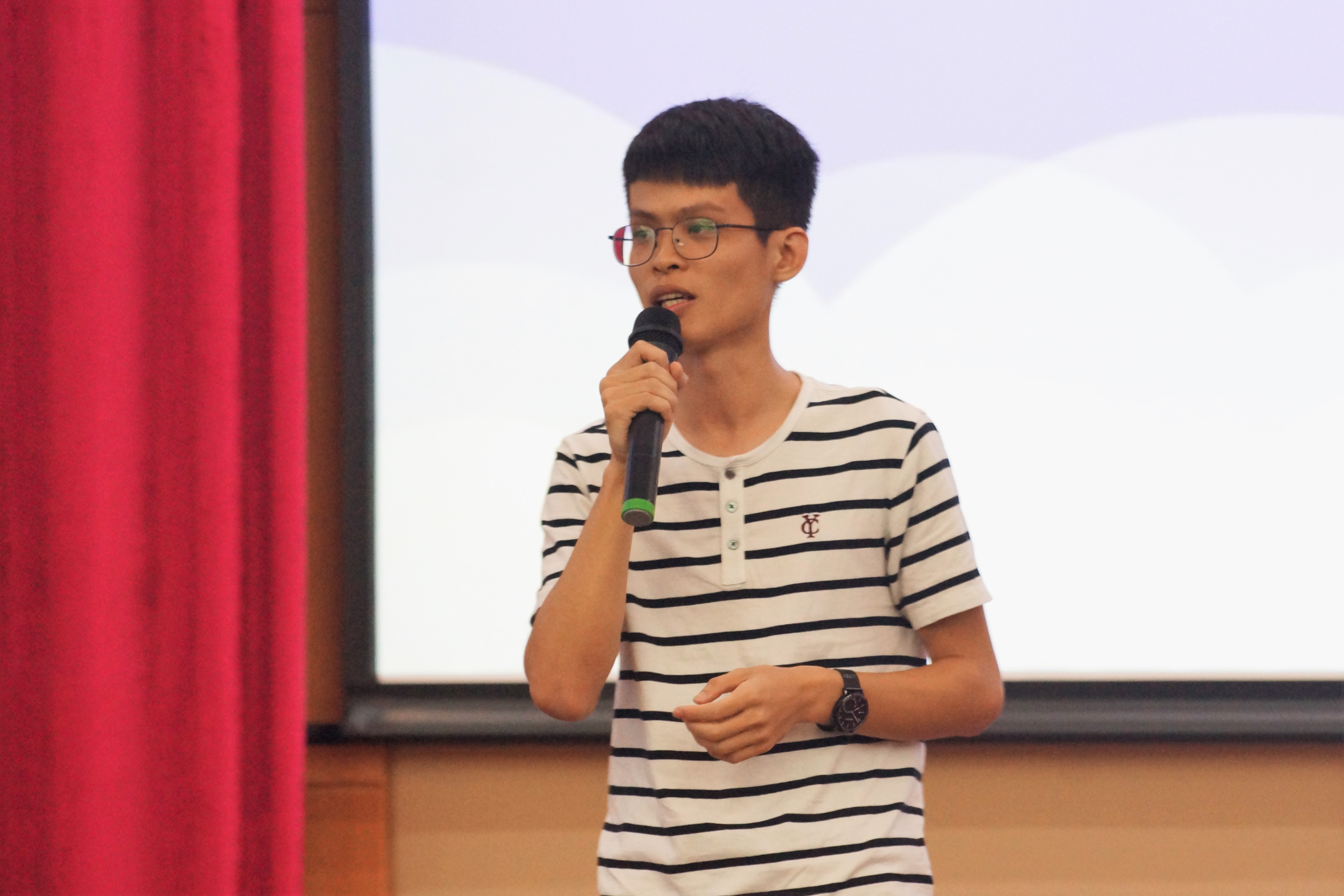 日本女优a片
举办学长-学习经验-生活技巧-分享会3.jpg